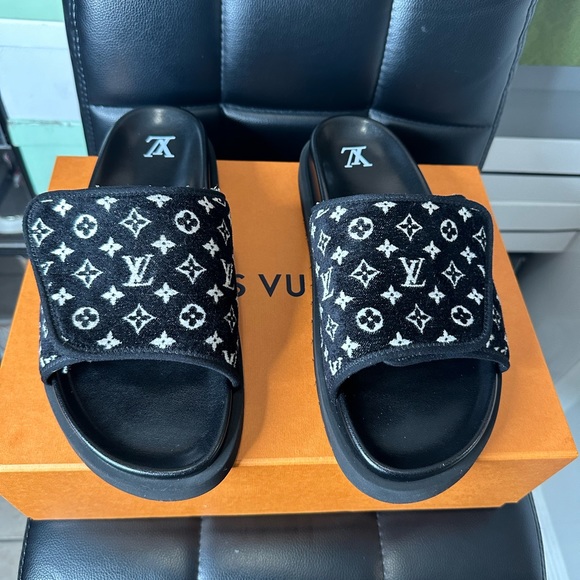 louis vuitton Miami Line Mule Monogram Sandals - Picture 2 of 12